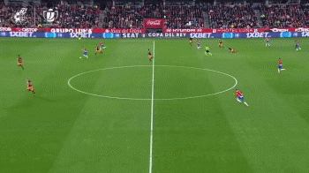 🤍 达维德·安切洛蒂今日重返伯纳乌球场。 来源：Madrid Zone