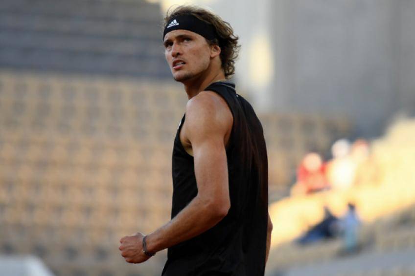 两人通过 两人通过